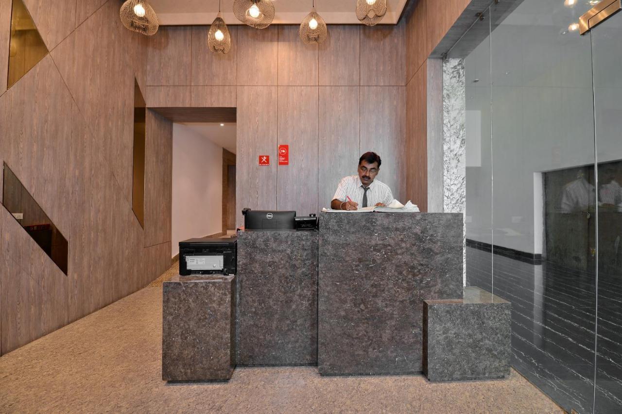 Vaccinated Staff - Capital O 7899 Casa Hotel Kolkata Exterior photo
